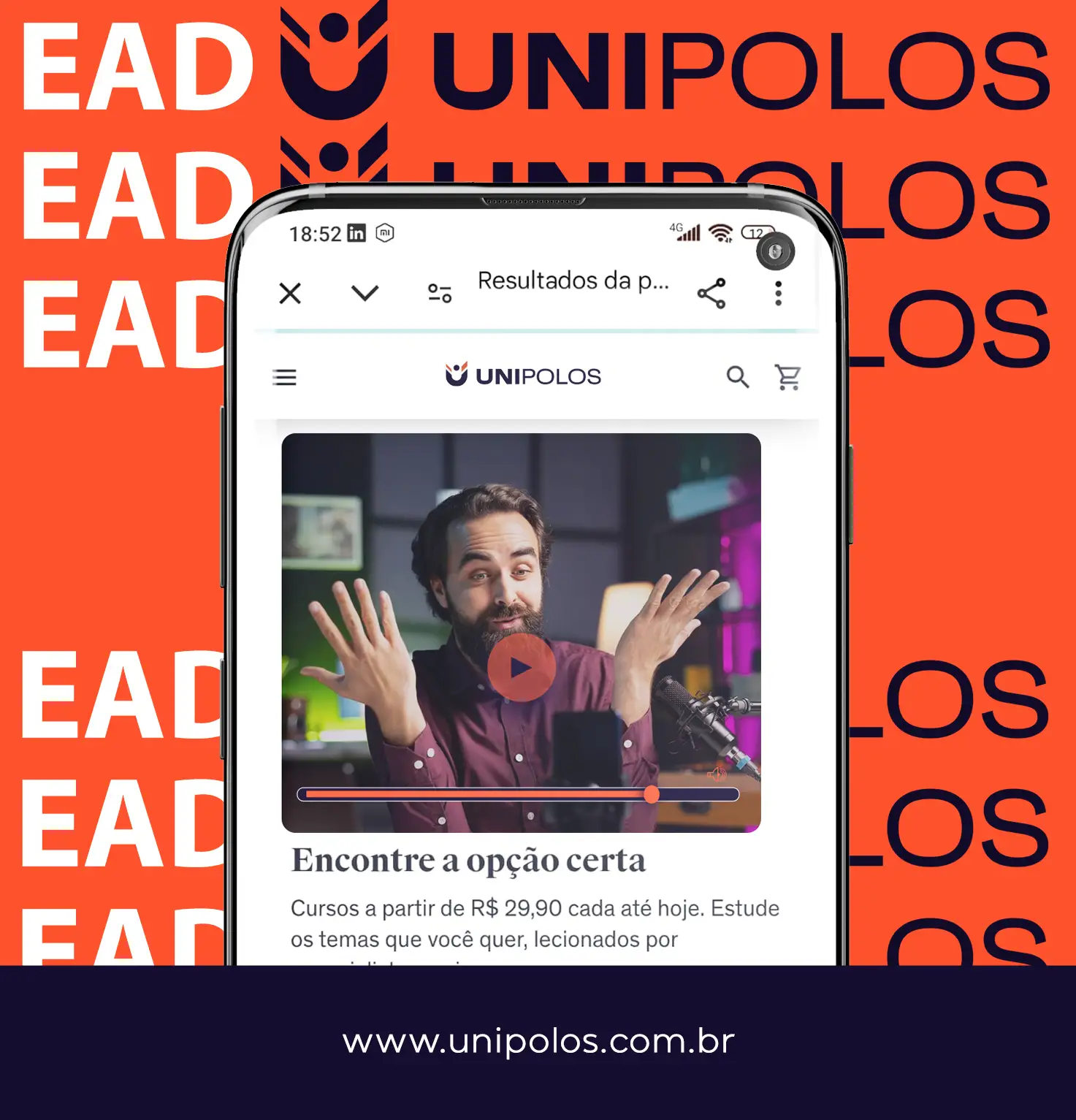 Celular exibindo uma videoaula, com a tela visível e conteúdos educativos sendo reproduzidos.